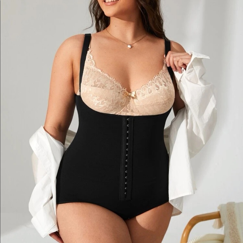 Plus solid shapewear bodysuit